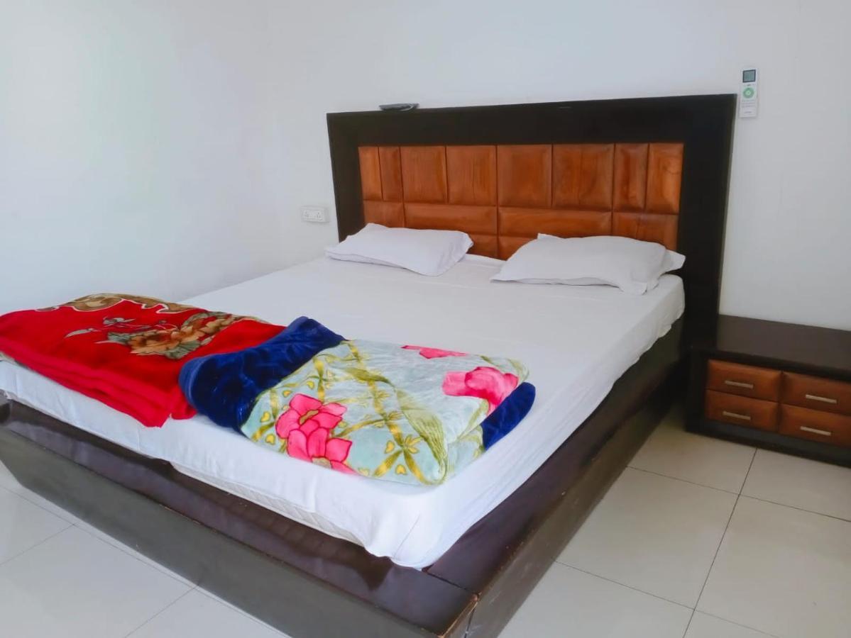 Homestay Ac Dormitory New Delhi Luaran gambar