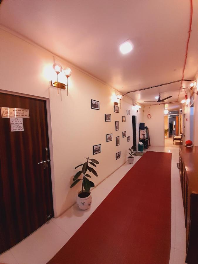 Homestay Ac Dormitory New Delhi Luaran gambar