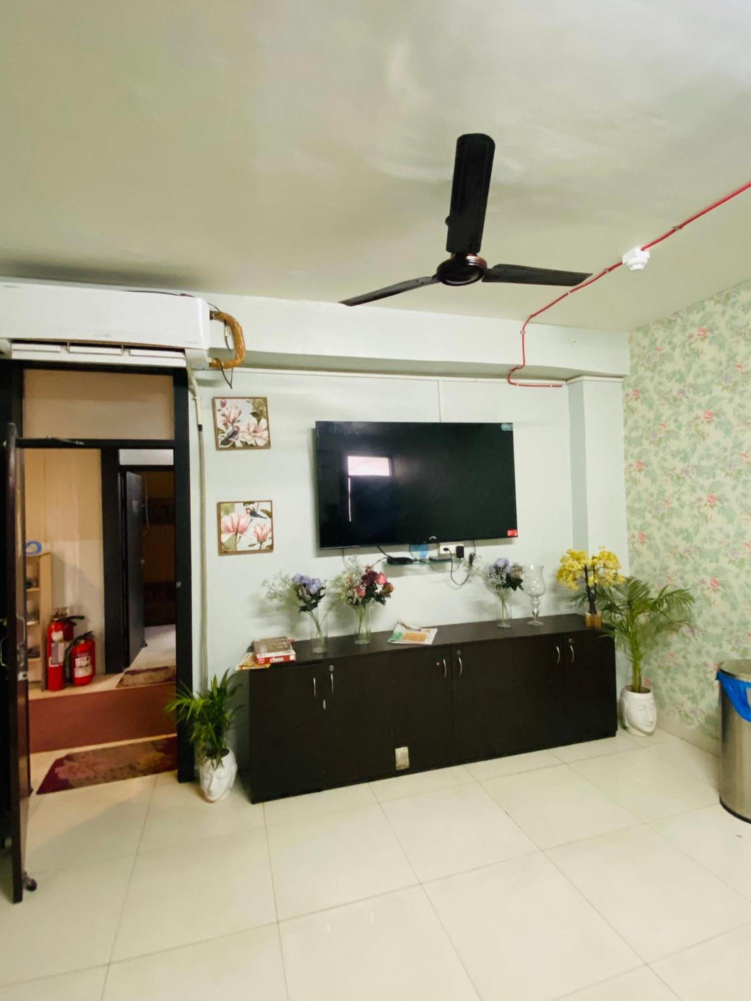 Homestay Ac Dormitory New Delhi Luaran gambar
