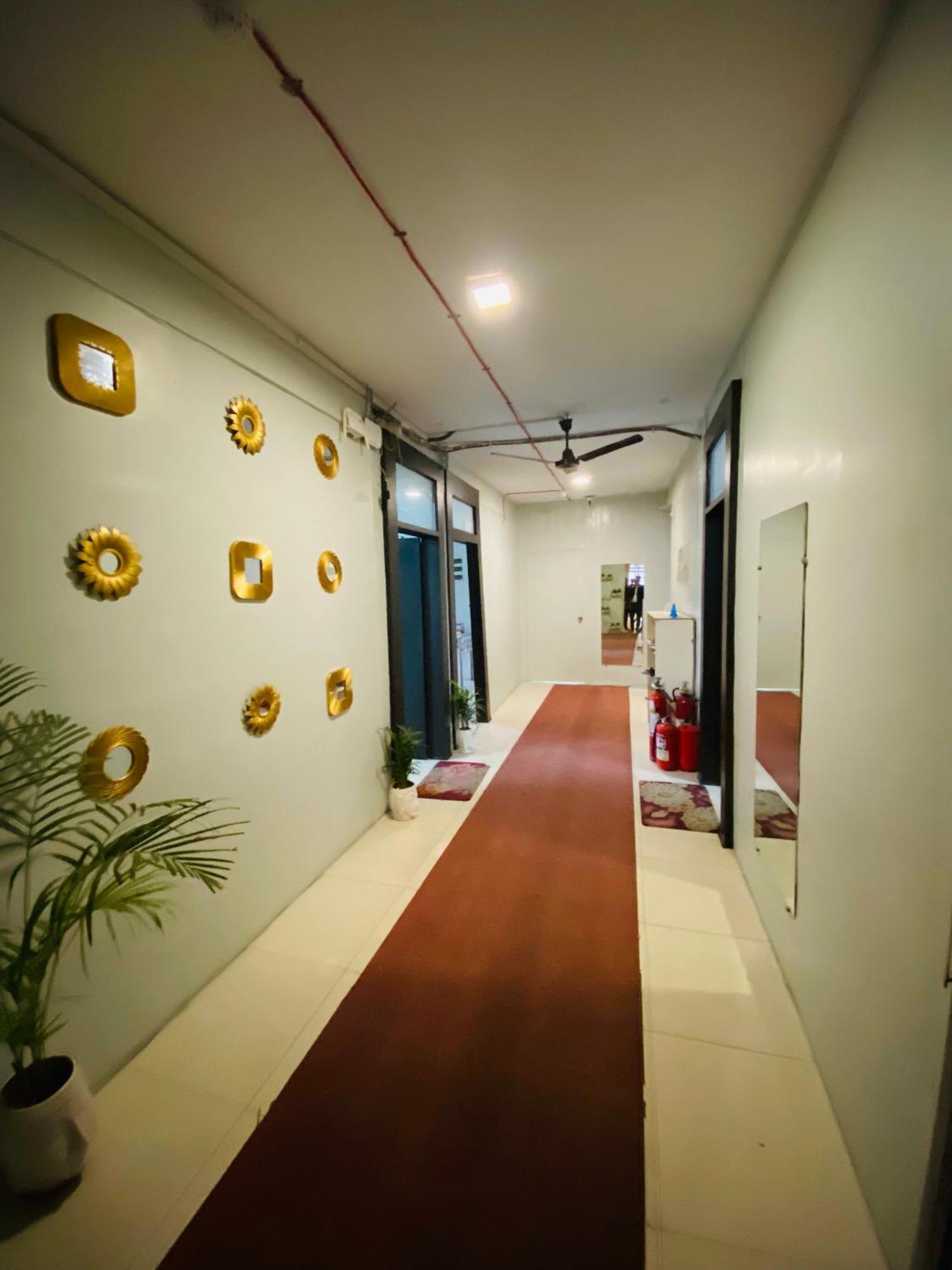 Homestay Ac Dormitory New Delhi Luaran gambar