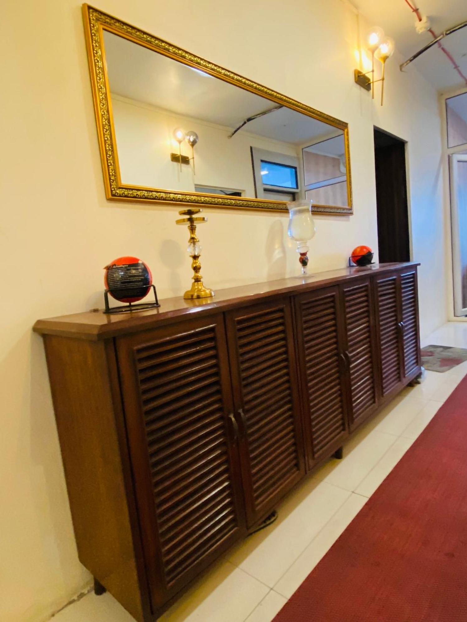 Homestay Ac Dormitory New Delhi Luaran gambar