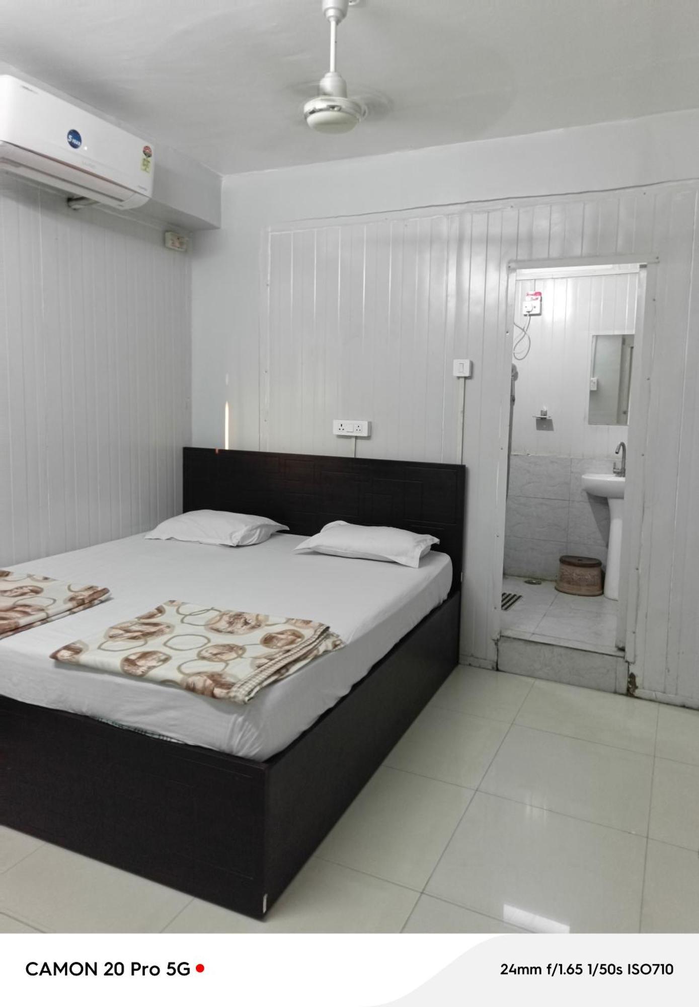 Homestay Ac Dormitory New Delhi Luaran gambar