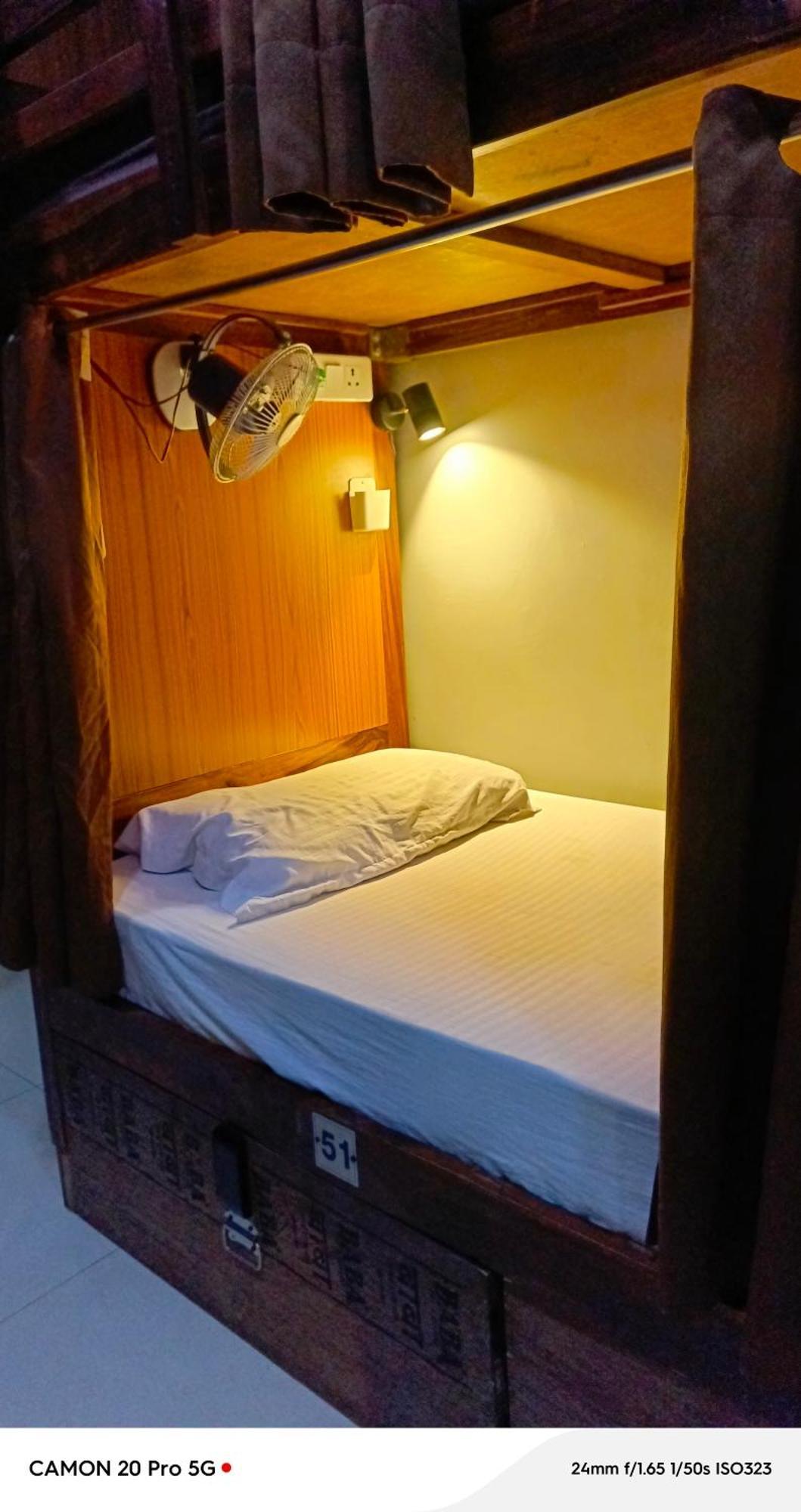 Homestay Ac Dormitory New Delhi Luaran gambar
