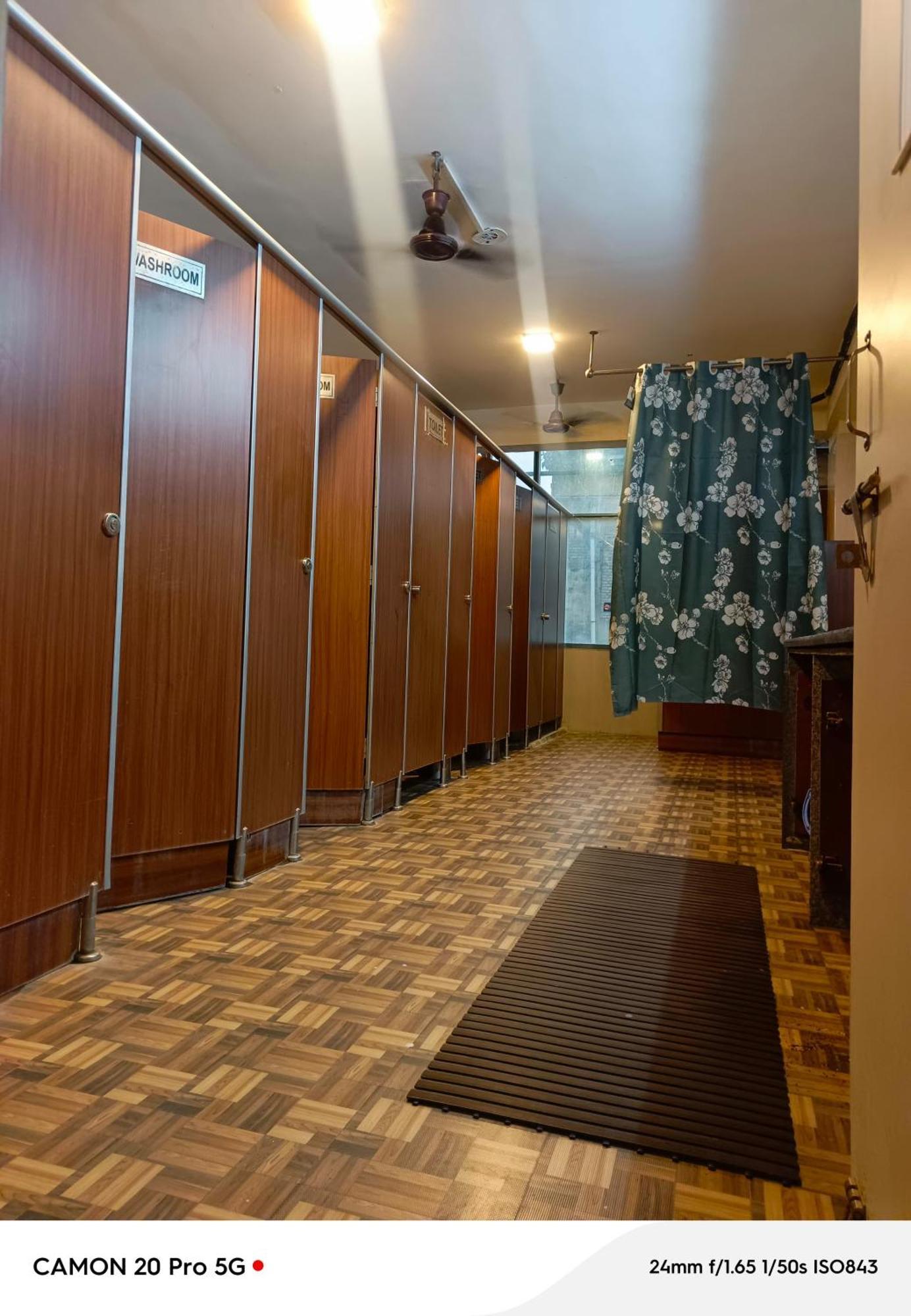 Homestay Ac Dormitory New Delhi Luaran gambar